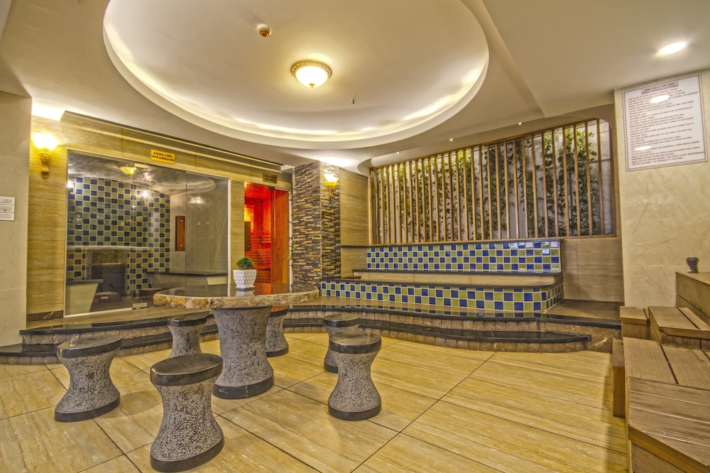 Aristo Saigon Hotel 7/50