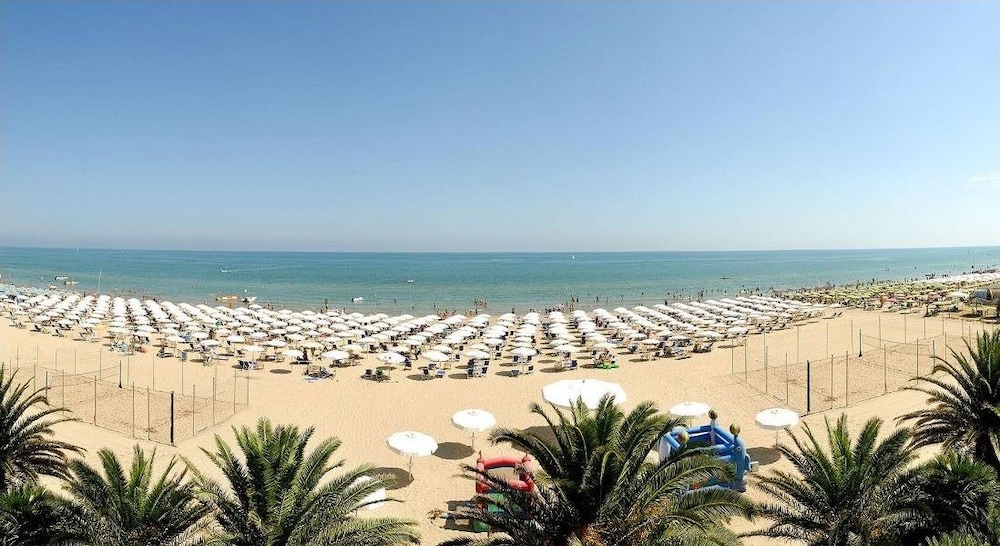 Grand Hotel Berti 38/50