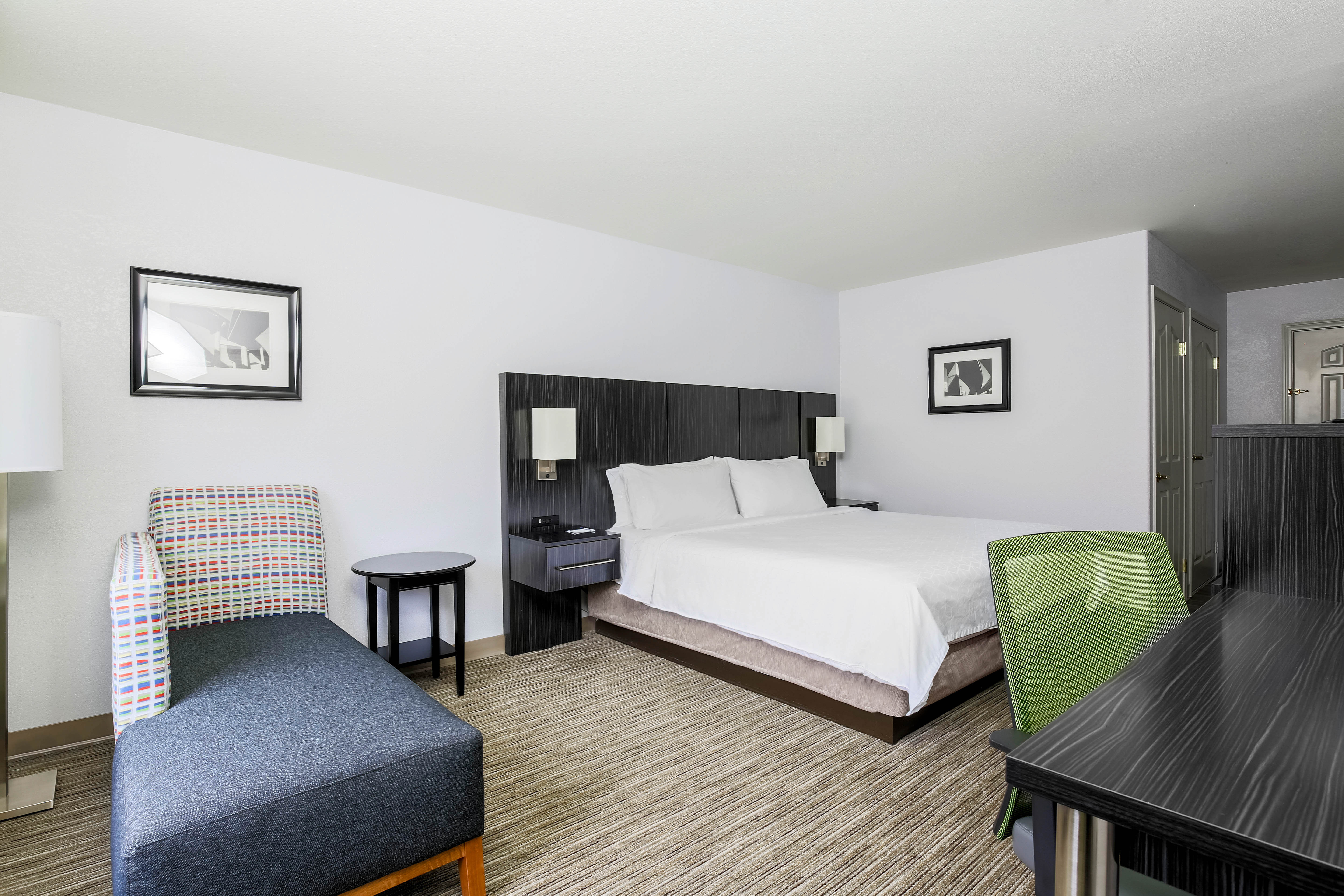 Leisure, King Bed