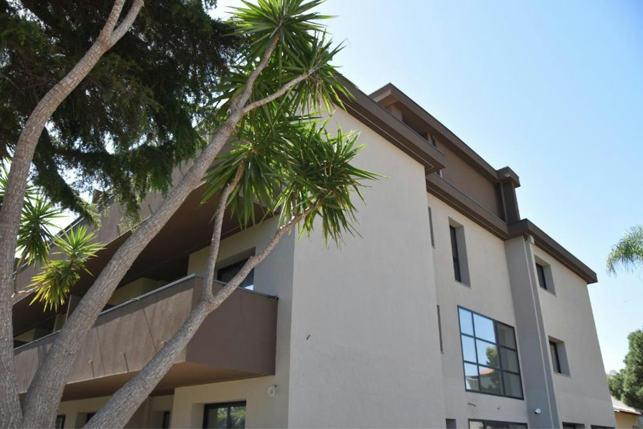 Ollen Apartments 1/19