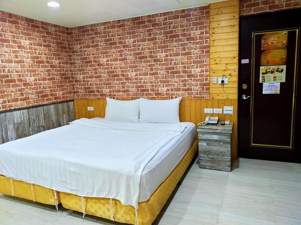 Bin City Hotel 33/50