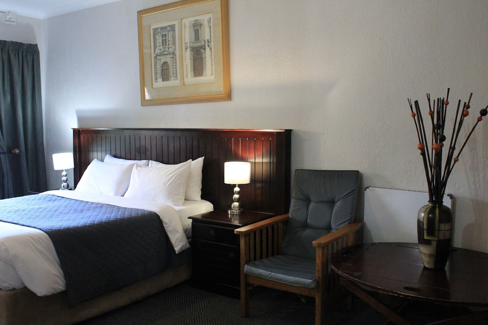 Nelspruit Lodge 17/50