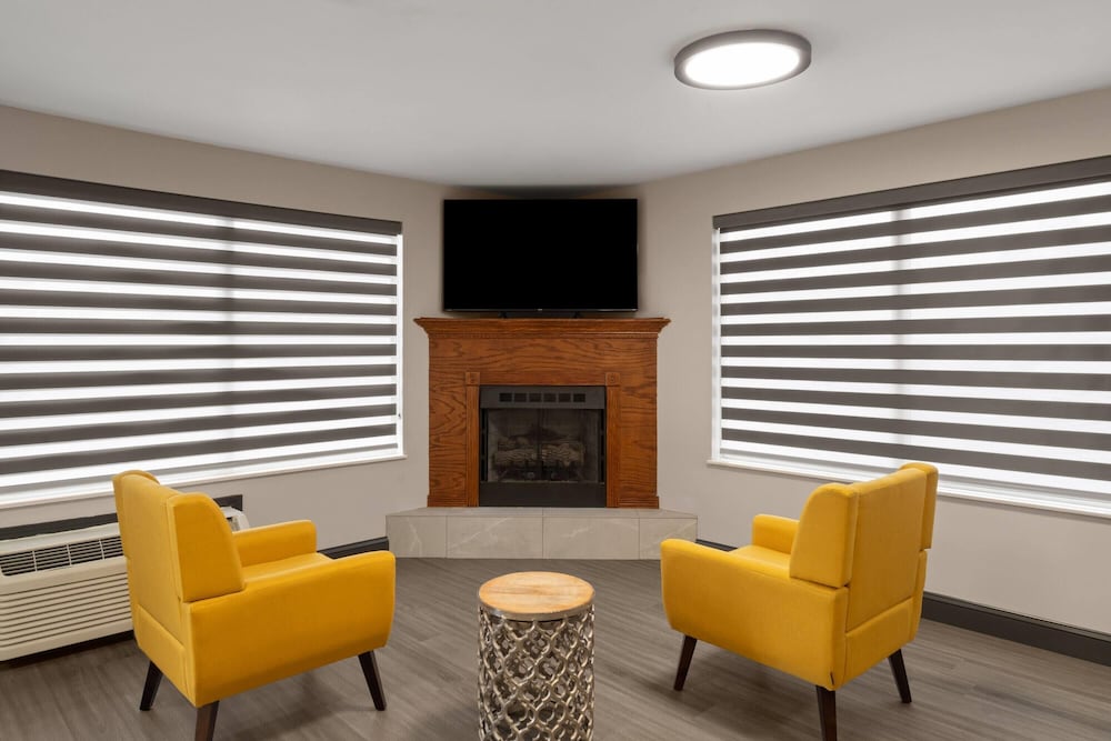 Super 8 by Wyndham Chattanooga East/Hamilton Place 30/47
