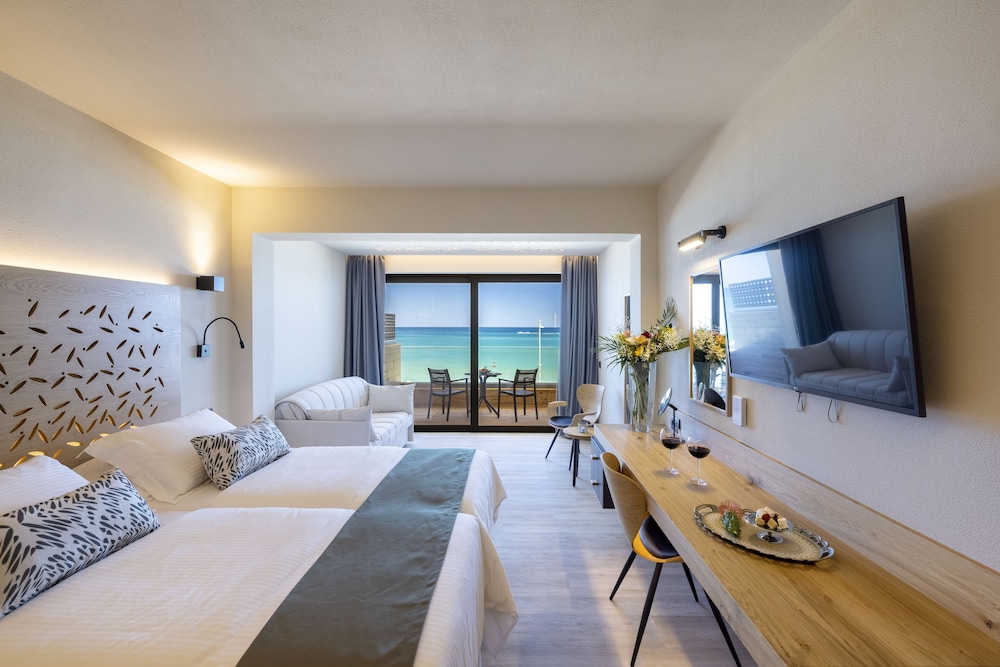 Superior, Sea View