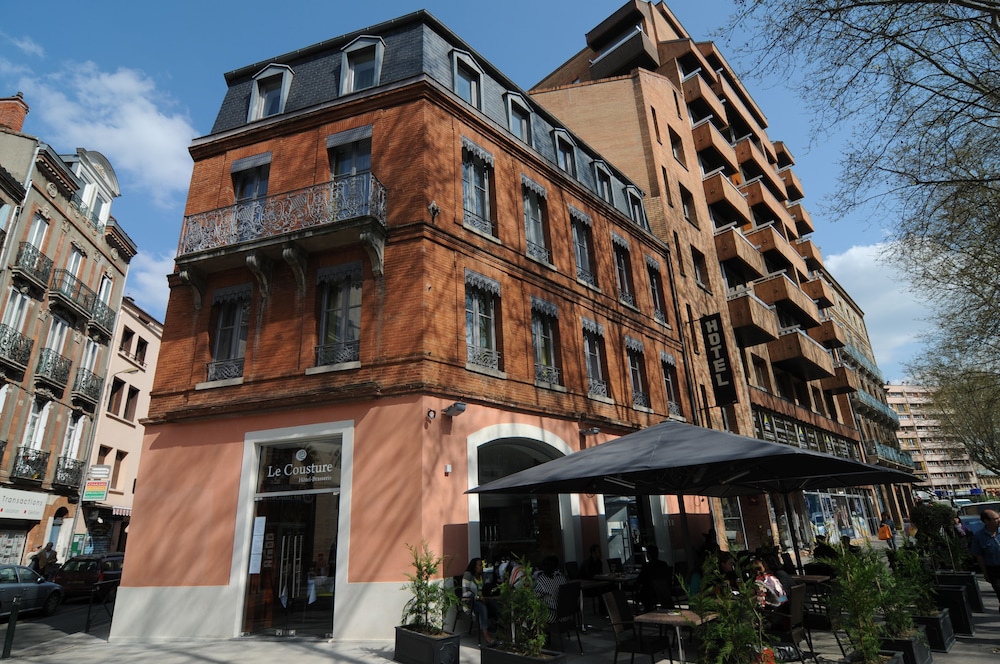 HOTEL LE COUSTURE 4/24