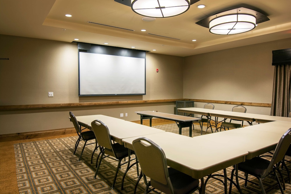 Homewood Suites By Hilton Billings Mt 55/62