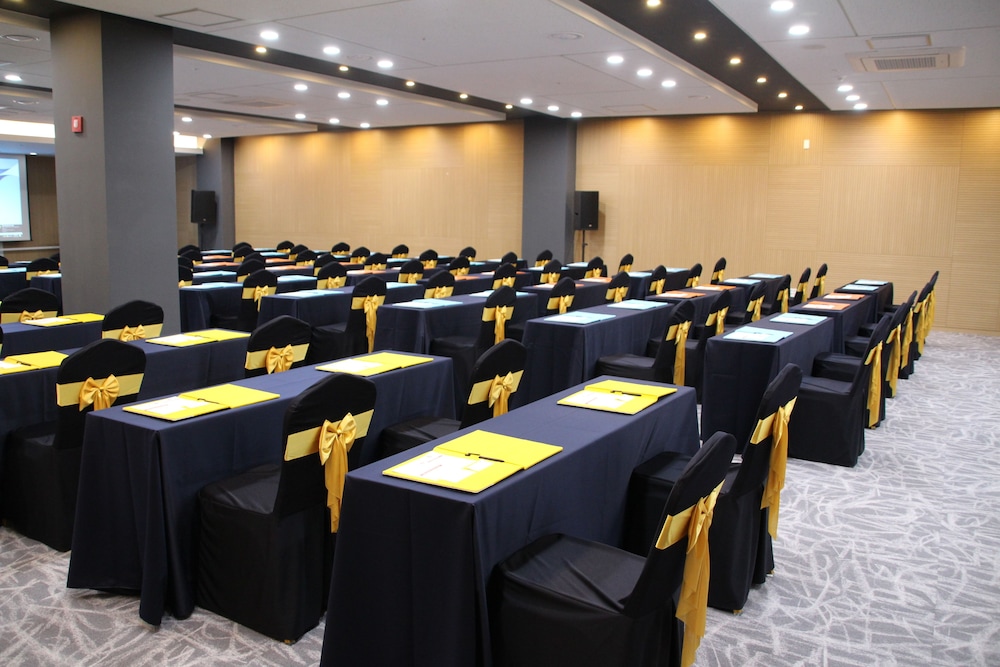 CO-OP CITY HOTEL SEONGSAN 57/71