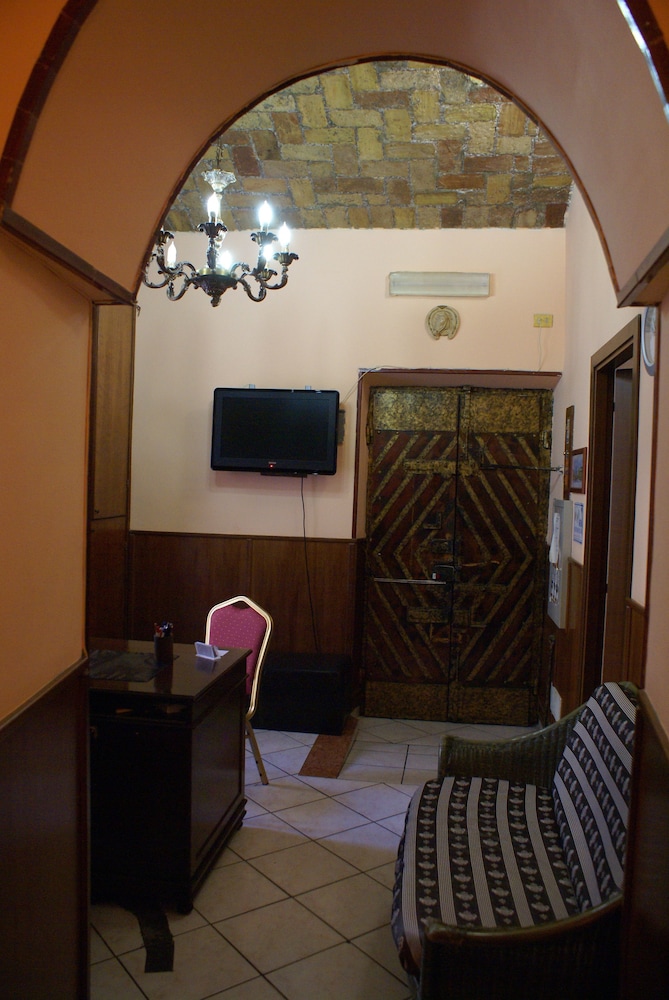 Hotel Farini 18/23