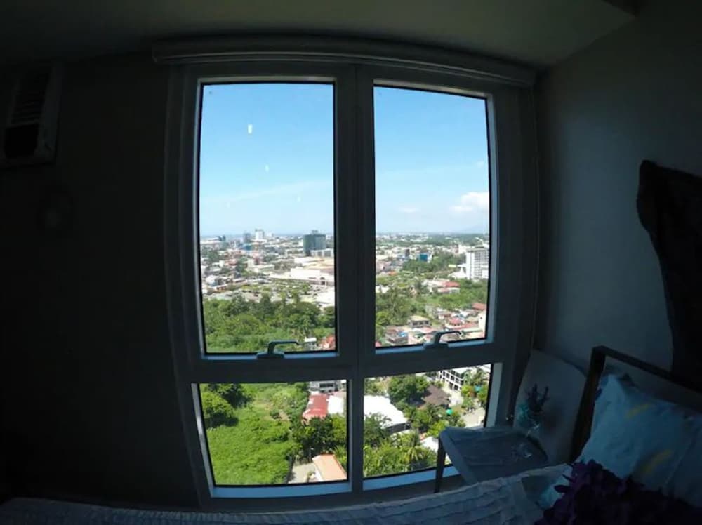 Studio Unit At Abreeza Place 17/50