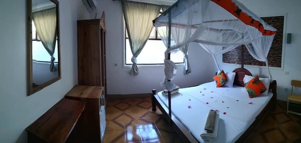 Mocco Beach Villa 25/78