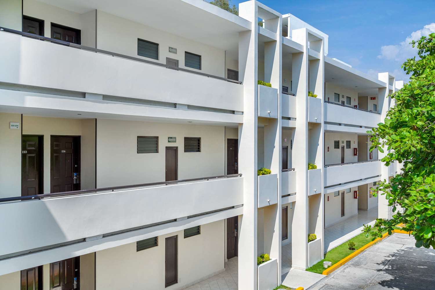 Eco City Hotel 1/22