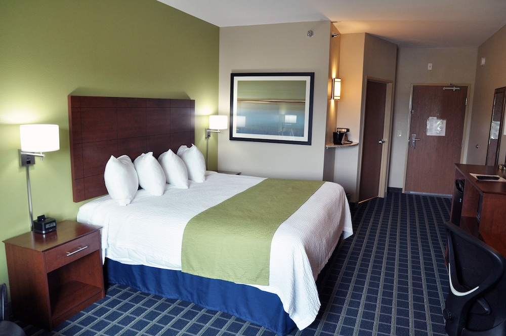 Brookstone Lodge Suites 10/35