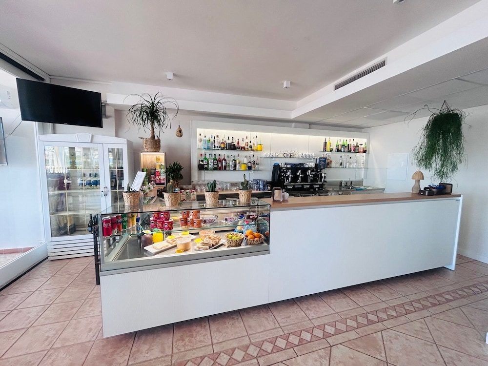 Miralonga Hotel 4/50