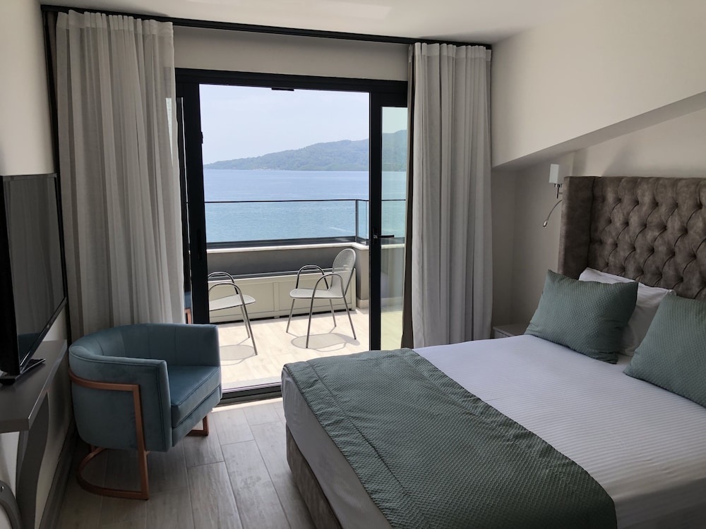 Yunus Hotel 14/71
