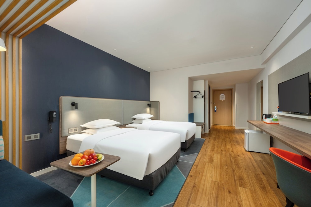 Standard, Twin Beds