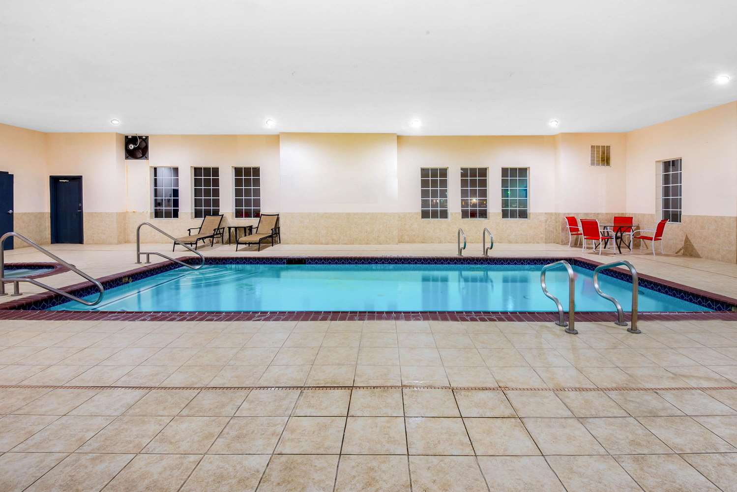 La Quinta Inn Suites Glen Rose 29/55