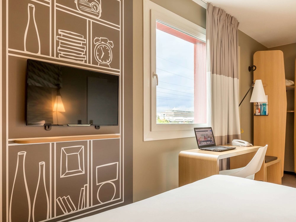 IBIS GENEVE AEROPORT 36/66