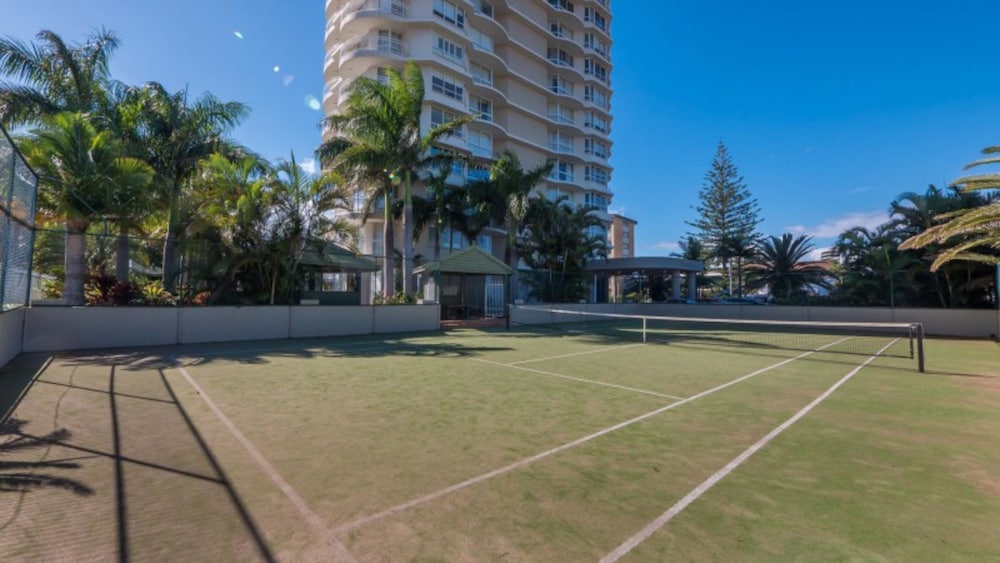 2ND AVENUE BEACHSIDE APARTMENTS 42/73
