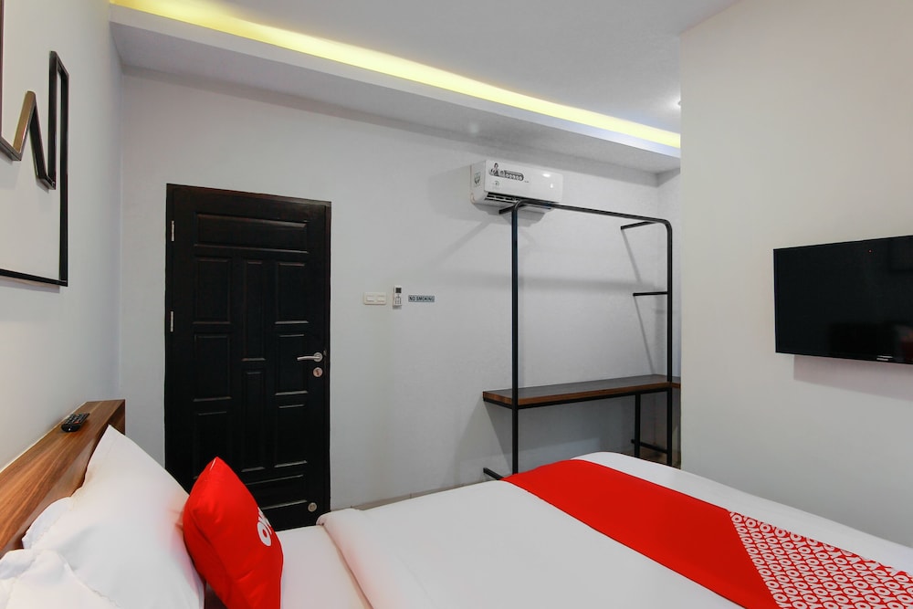 Capital O 3476 Millenium Inn 31/41
