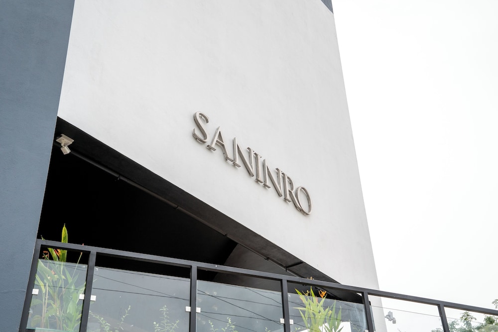 Saninro Residences & Food Court 2/50