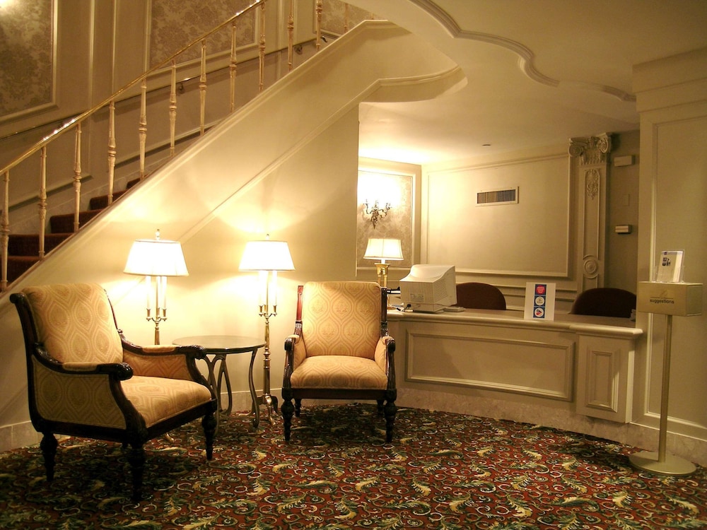 Hilton St. Louis Frontenac 46/76