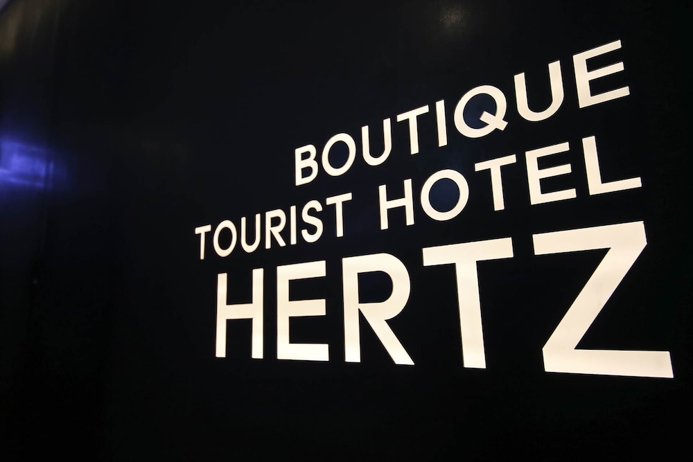 Hotel Hertz 3/31