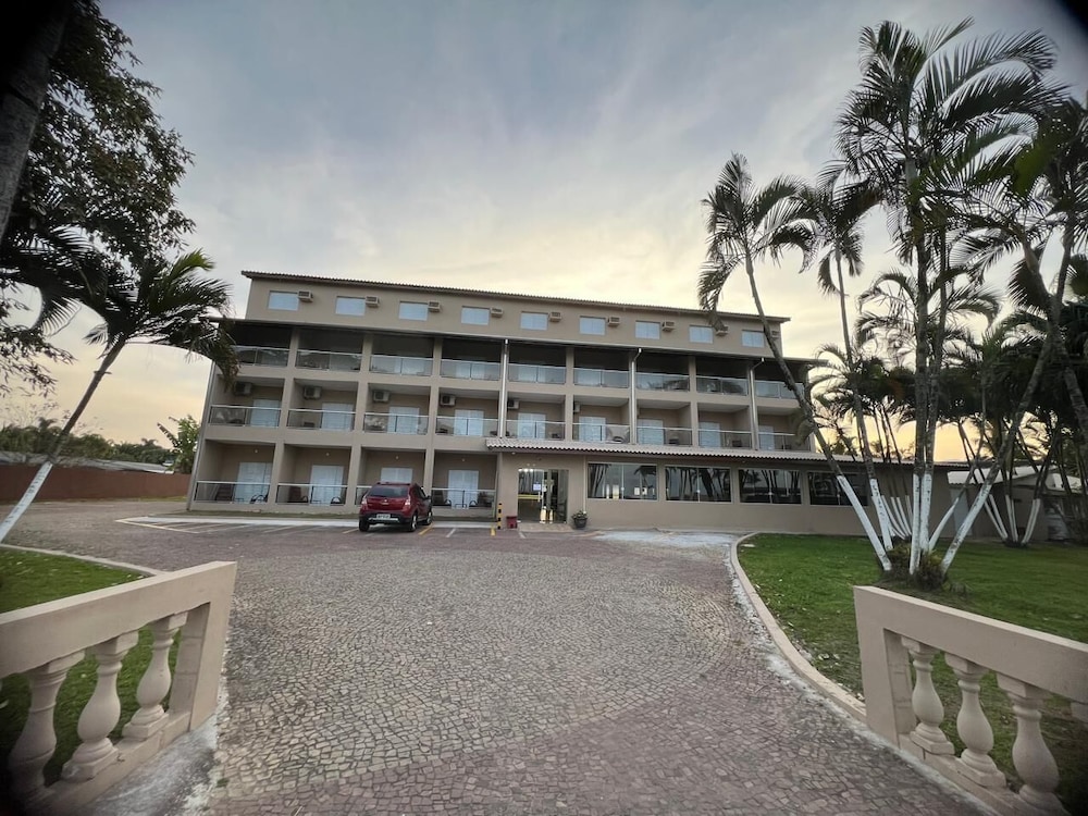 Leviv Praia Hotel 4/48