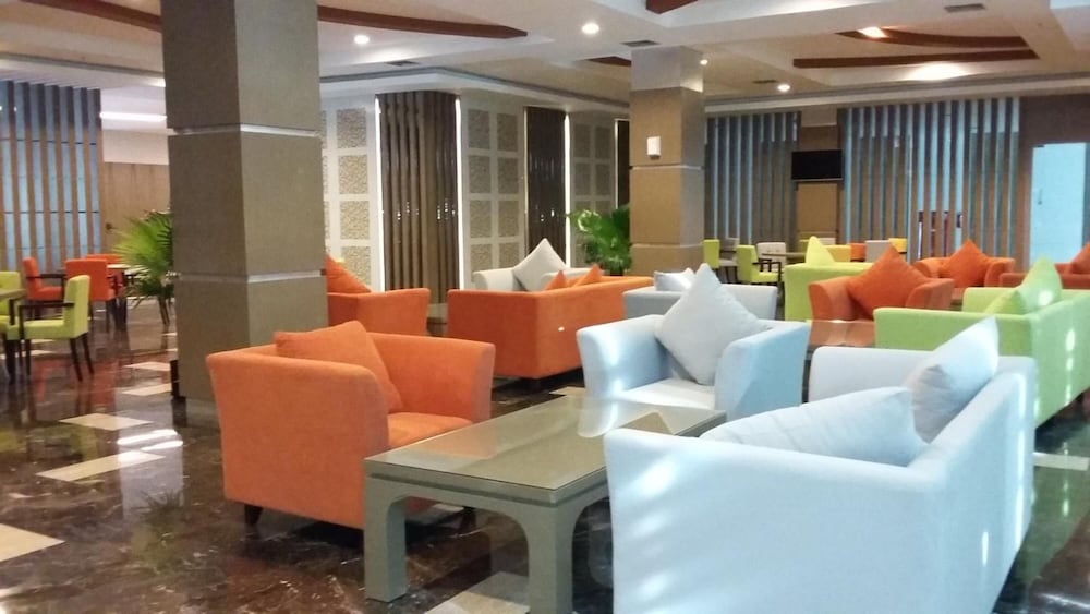 Dalton Hotel 35/58