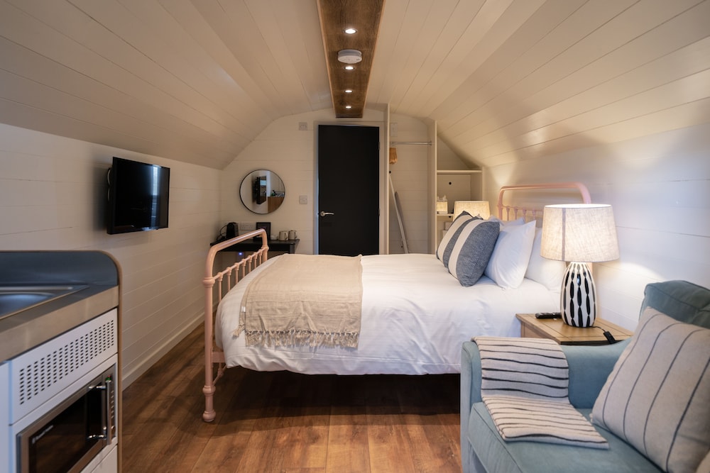 Woodland, Hut, King Bed