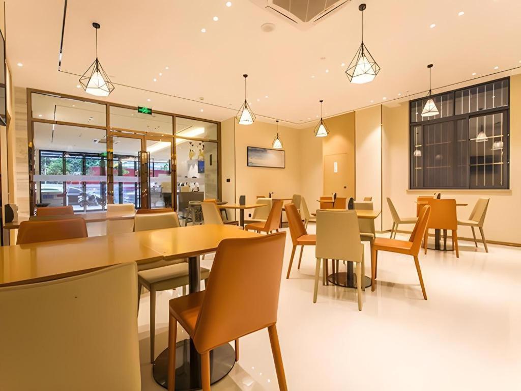 City Comfort Inn Nanning Yudong Jinxiang Metro Station 52/57