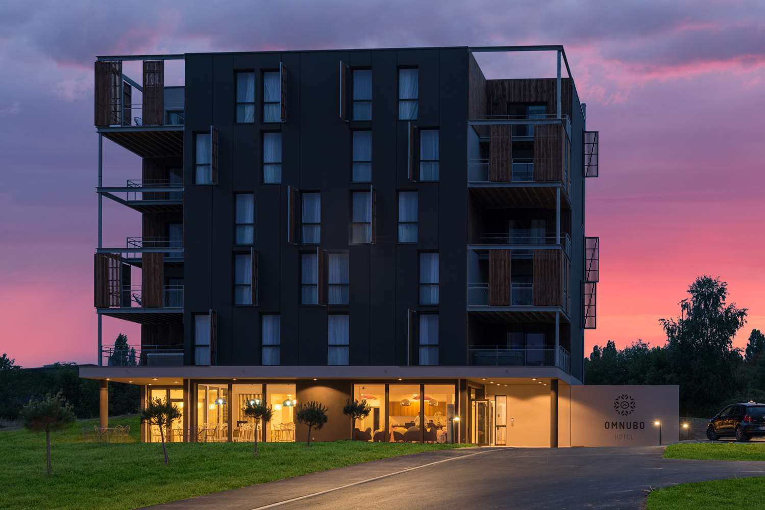 Hotel Omnubo 1/18