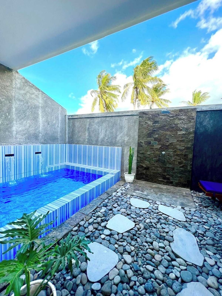 Bayview Beach Resort East Lombok 21/49