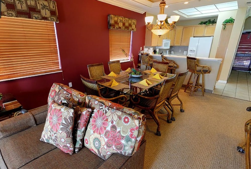 Destin Holiday Beach Resort 38/50