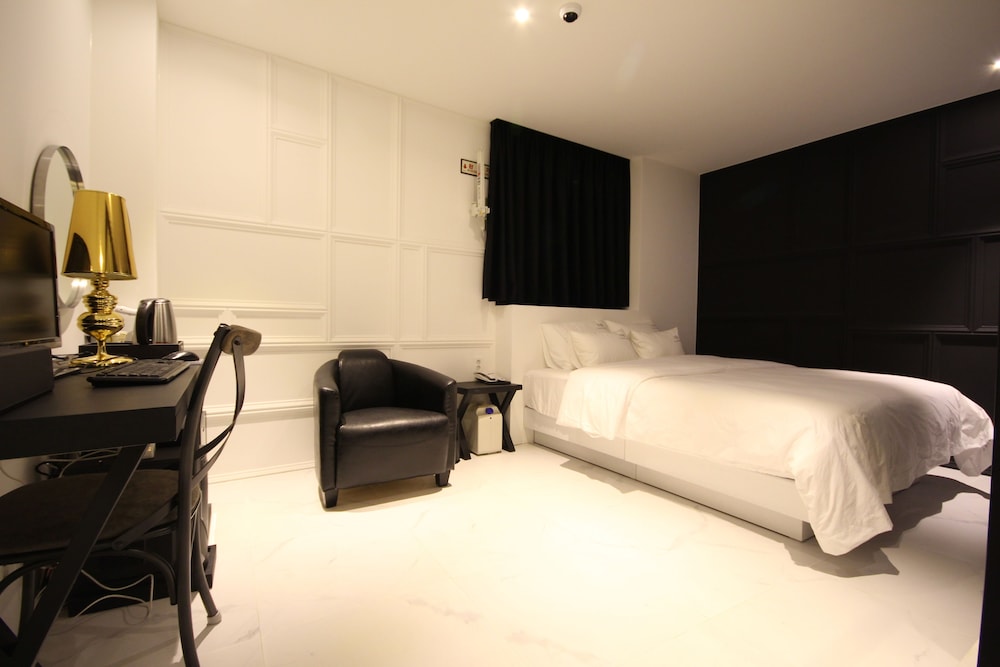 Soyu Hotel 8/35