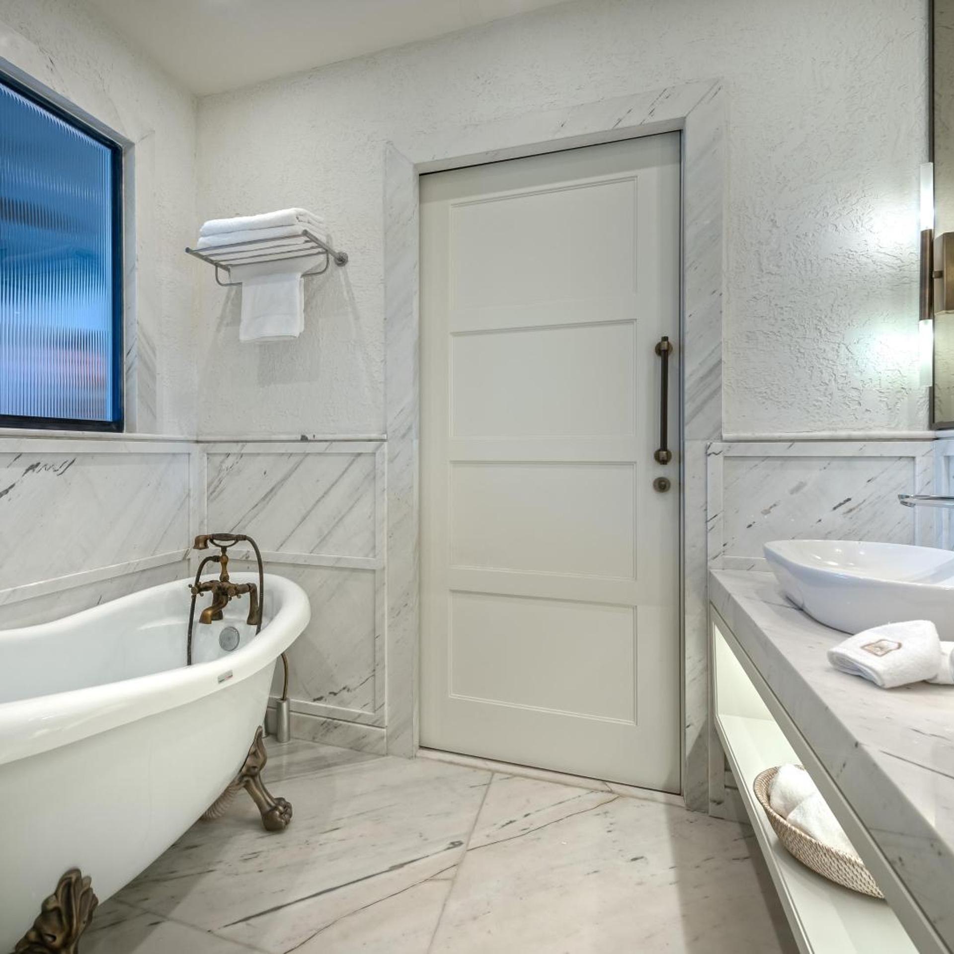 2 Bedrooms, Suite, Beach Front, Sofa، Casa Nonna Bodrum – Adults Only +16 10/10