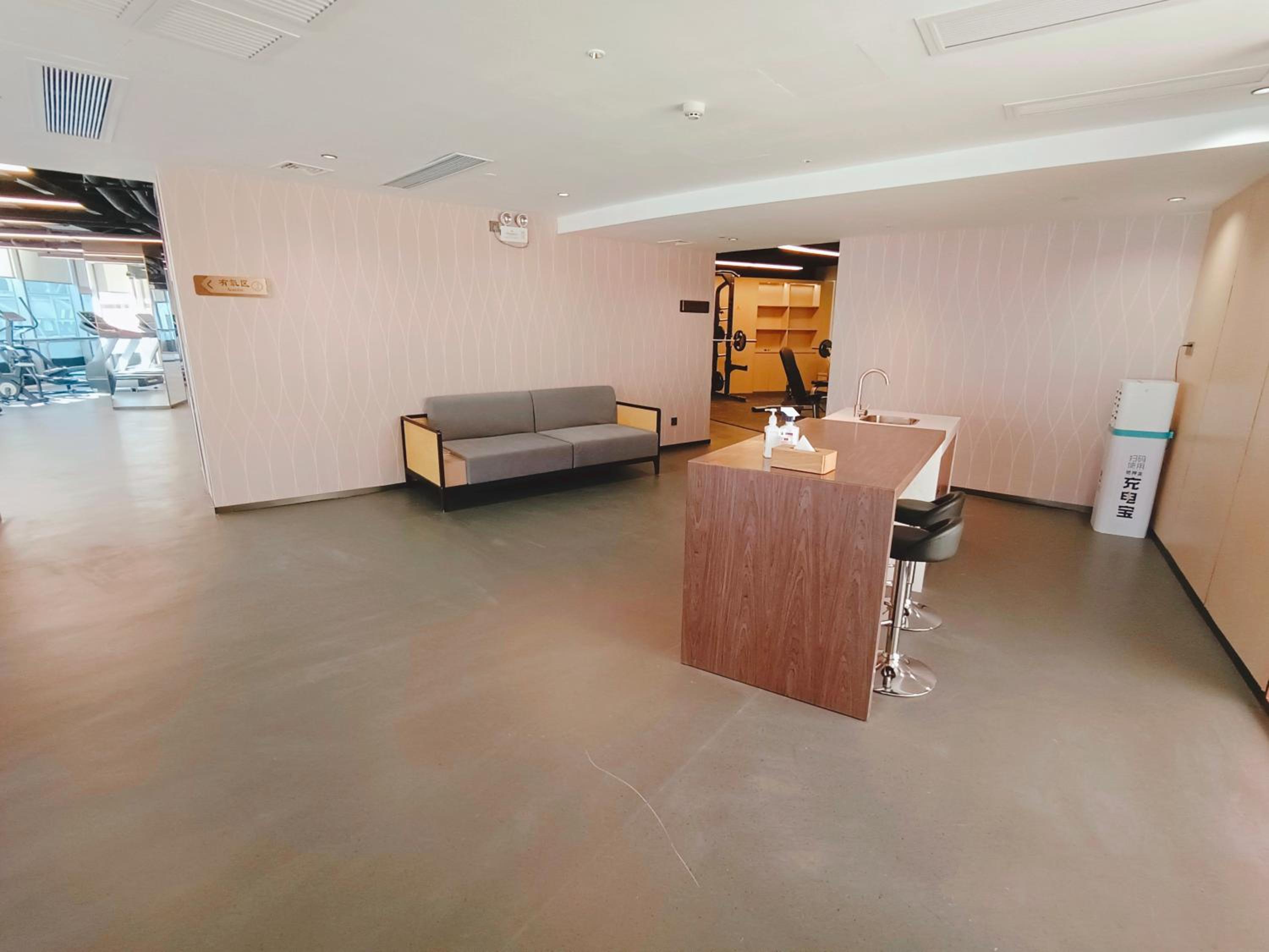 MEHOOD LESTIE HOTEL 25/53