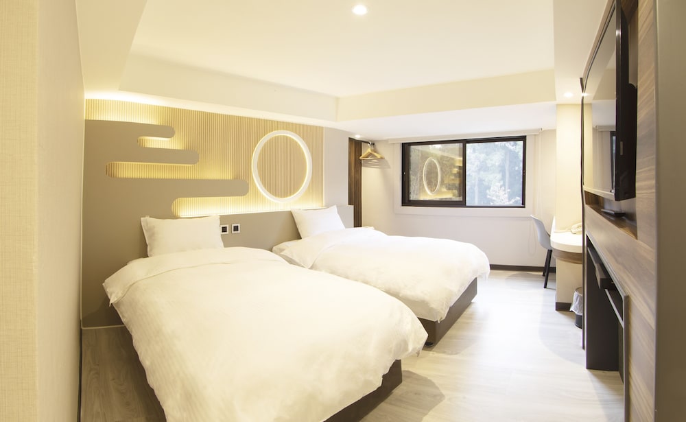 Alishan Shermuh International Tourist Hotel 12/27