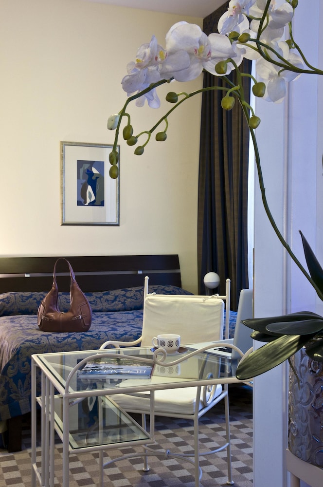 Mamaison Residence Izabella Budapest 35/49