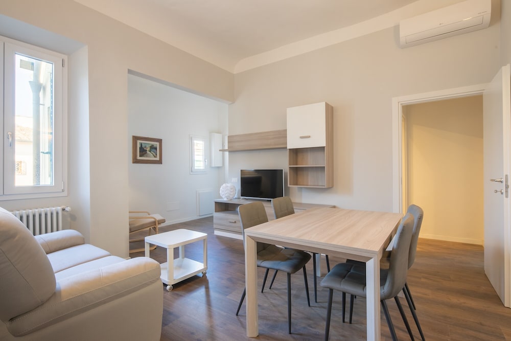 Indipendenza House 6/14