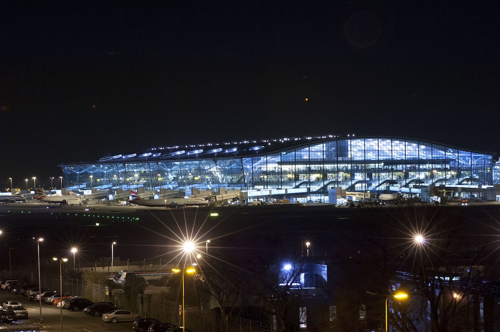 Premier Inn Heathrow Airport Terminal 5 6/58