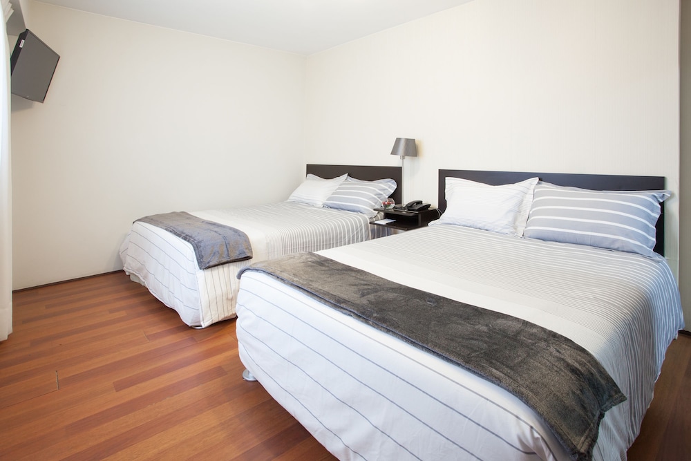 HOTEL SANTA CRUZ 27/60