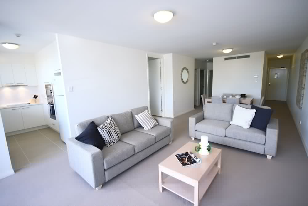 DOMAIN SERVICED APARTMENTS 35/52