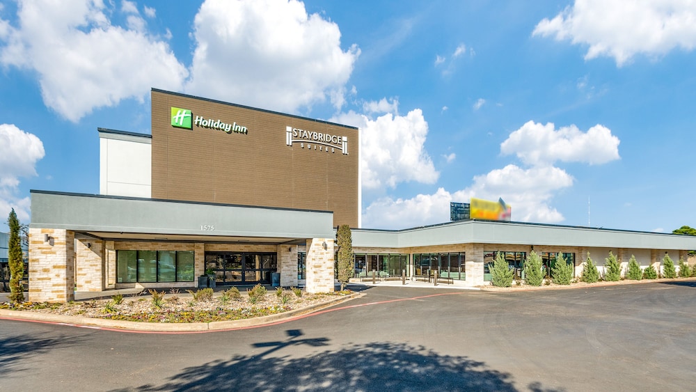 Holiday Inn Dallas Market Ctr Love Field, an IHG hotel 61/66