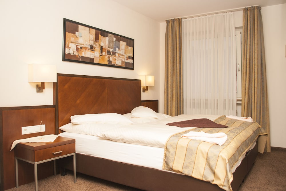 Hotel zum Adler 7/33