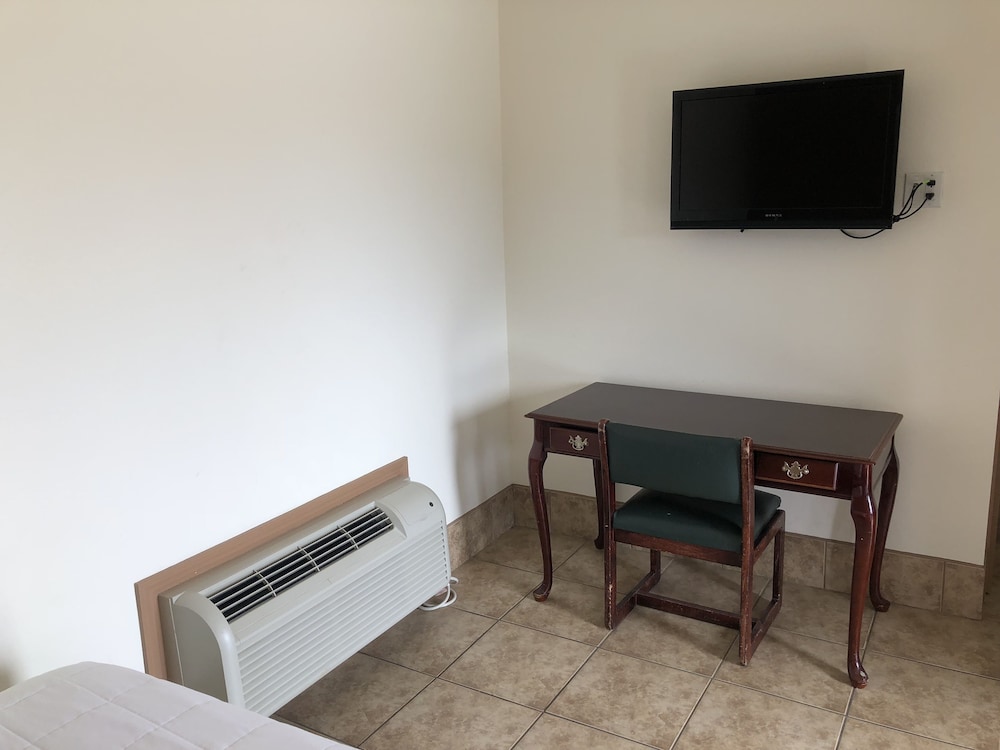 Topper Motel 34/47
