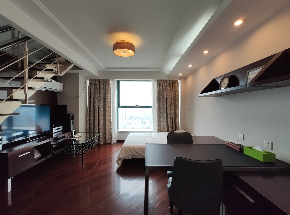 World Union Service Apartment Cosmo 47/72
