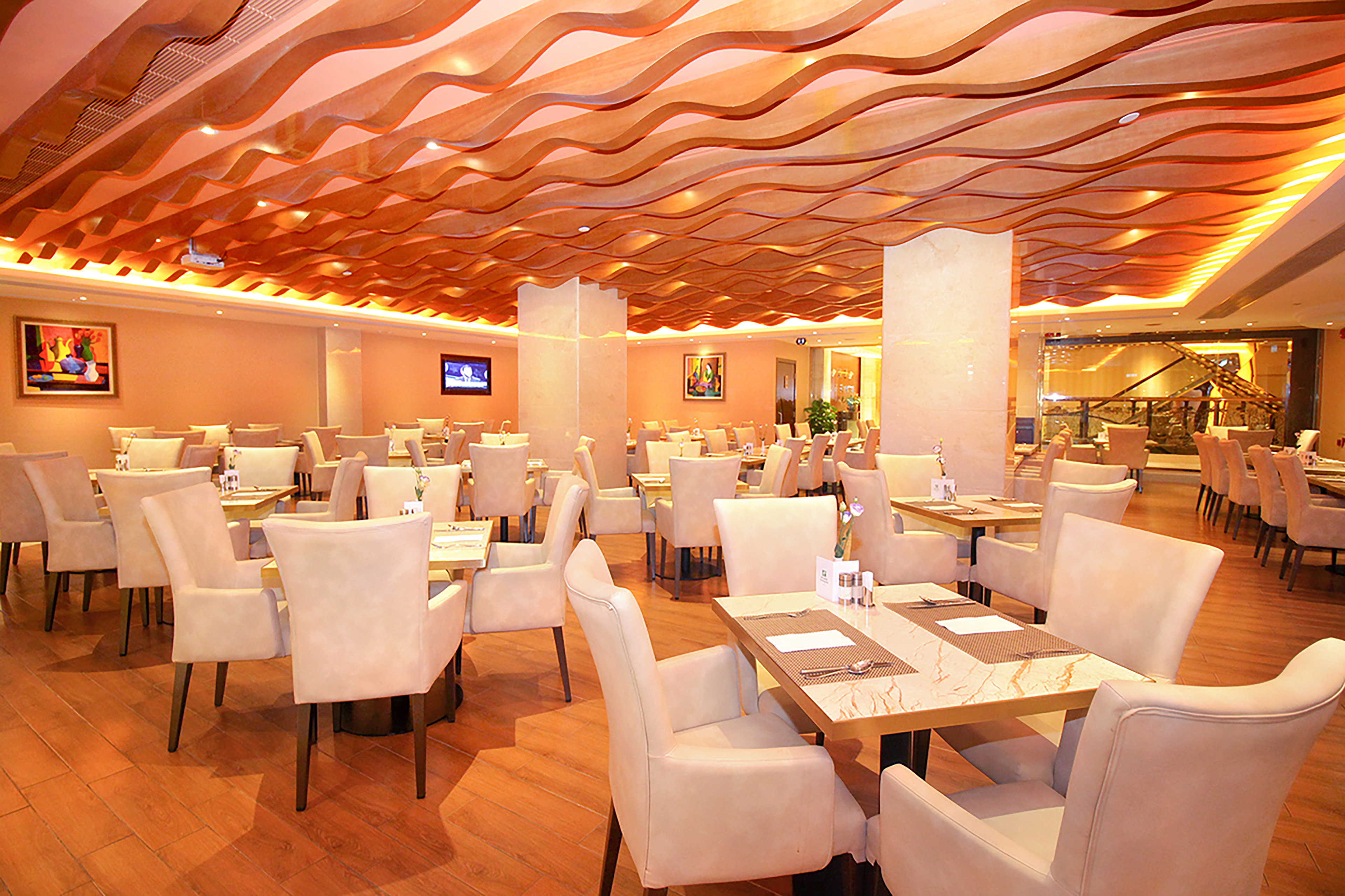 HOLIDAY INN MACAU 53/79