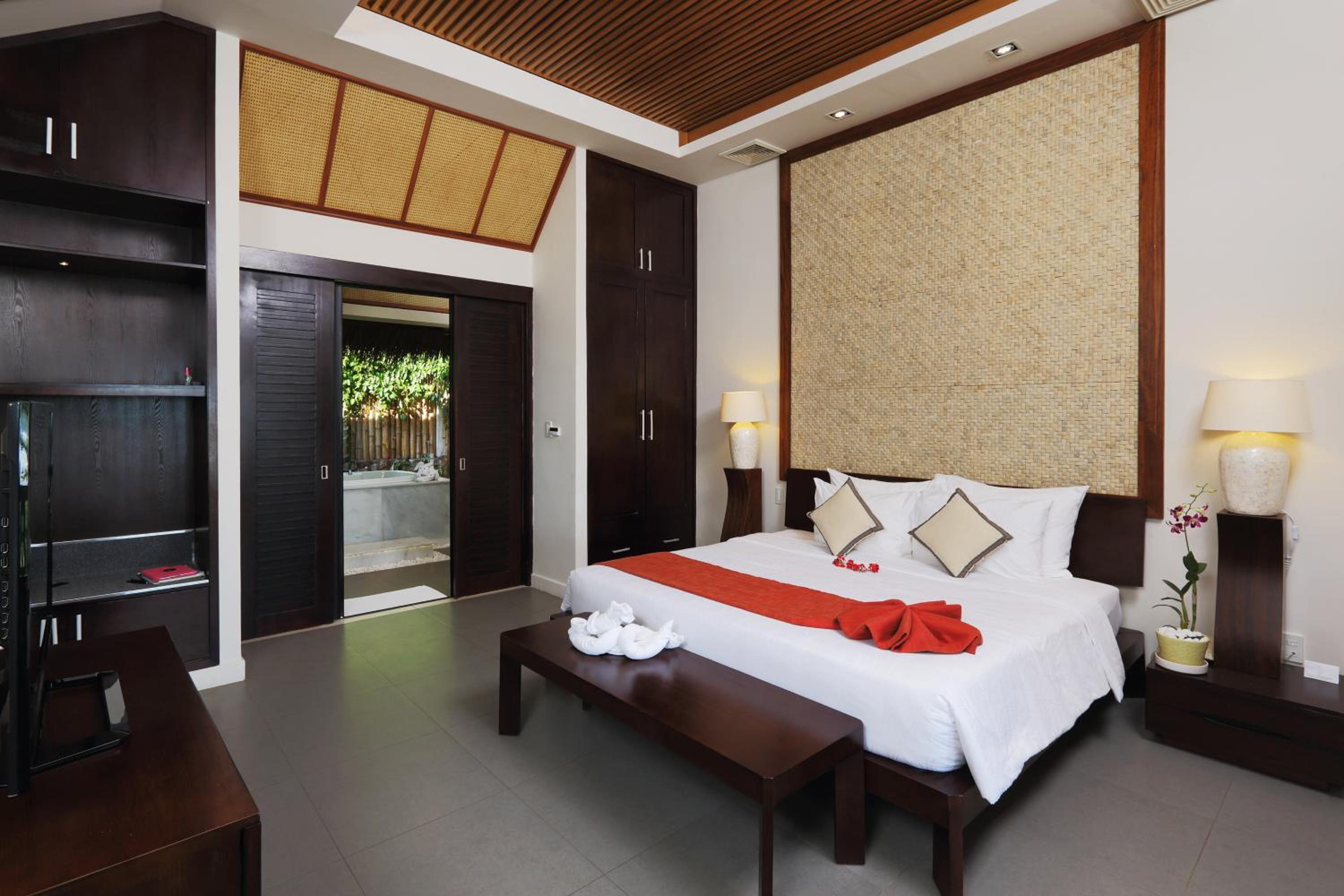 Bungalow, King Bed, Garden View
