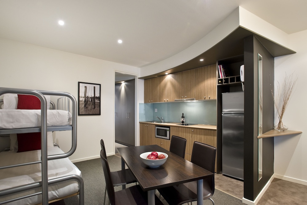 The Waves Serviced Apartments 43/52