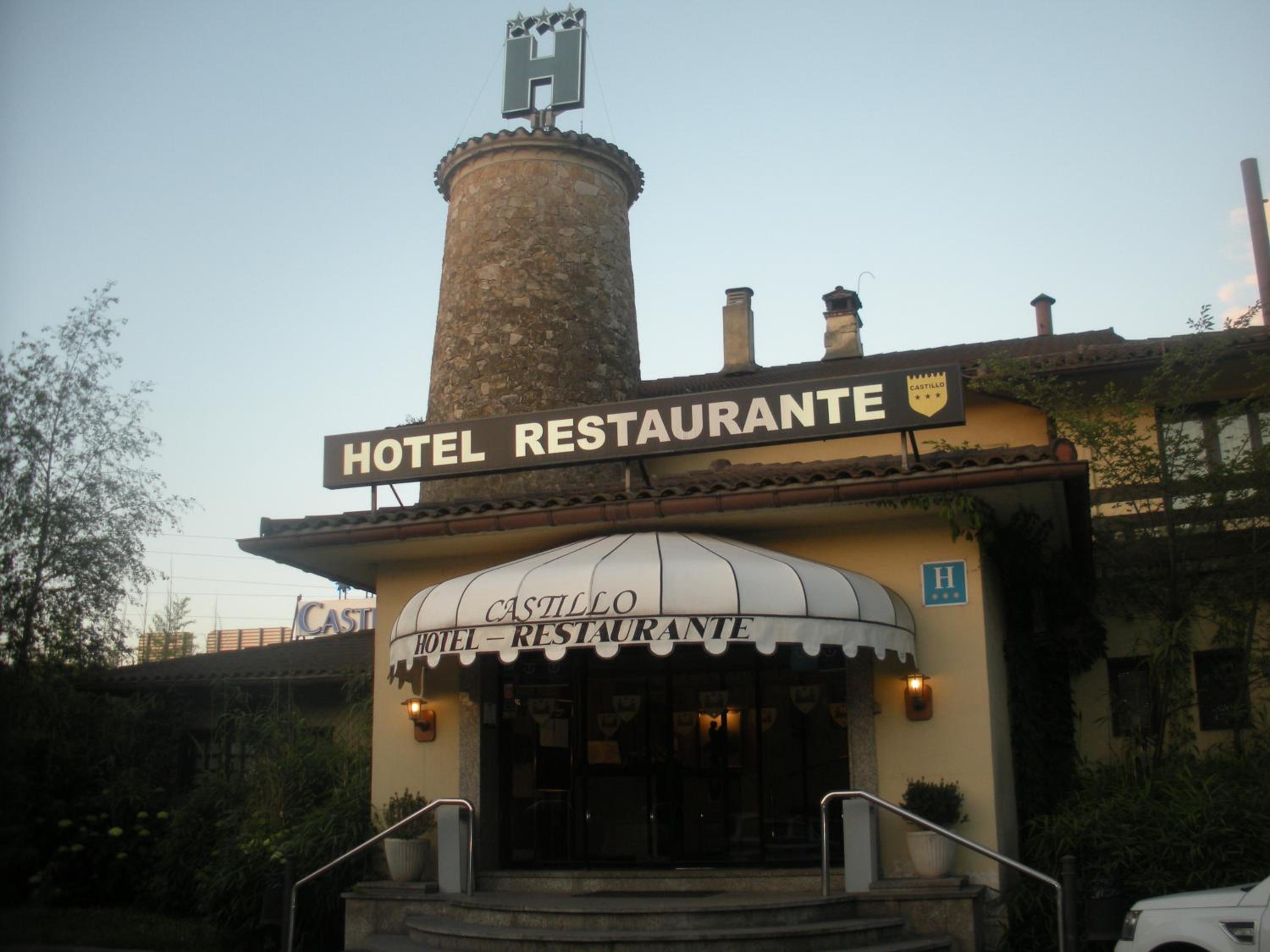 CASTILLO HOTEL 3/34